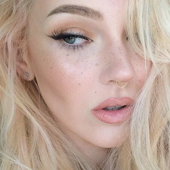 How to Pull Off Fake Freckles
