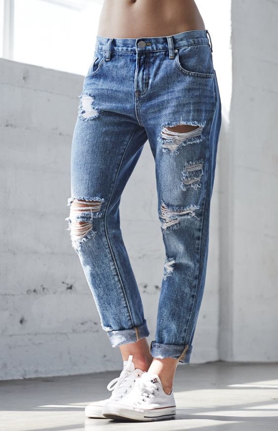 Styling Boyfriend Jeans and Outfit Ideas
