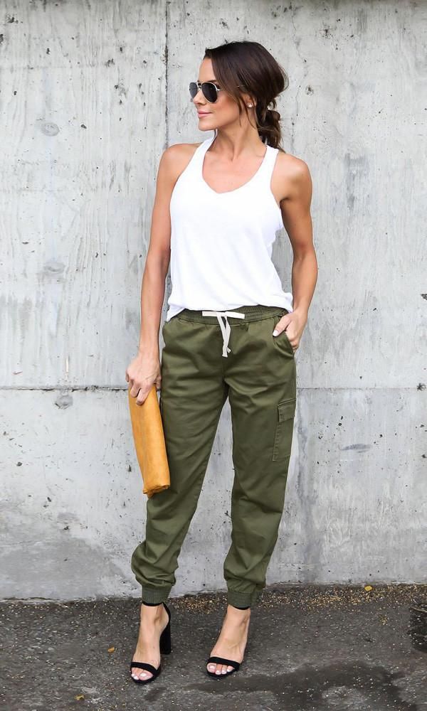 Cargo pants for women are the new approved trend