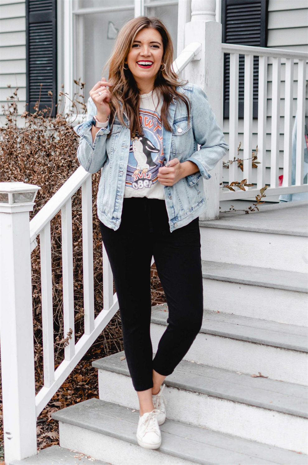 How to Wear Graphic Tees: 70+ Graphic Tee Outfits - Her Style Code