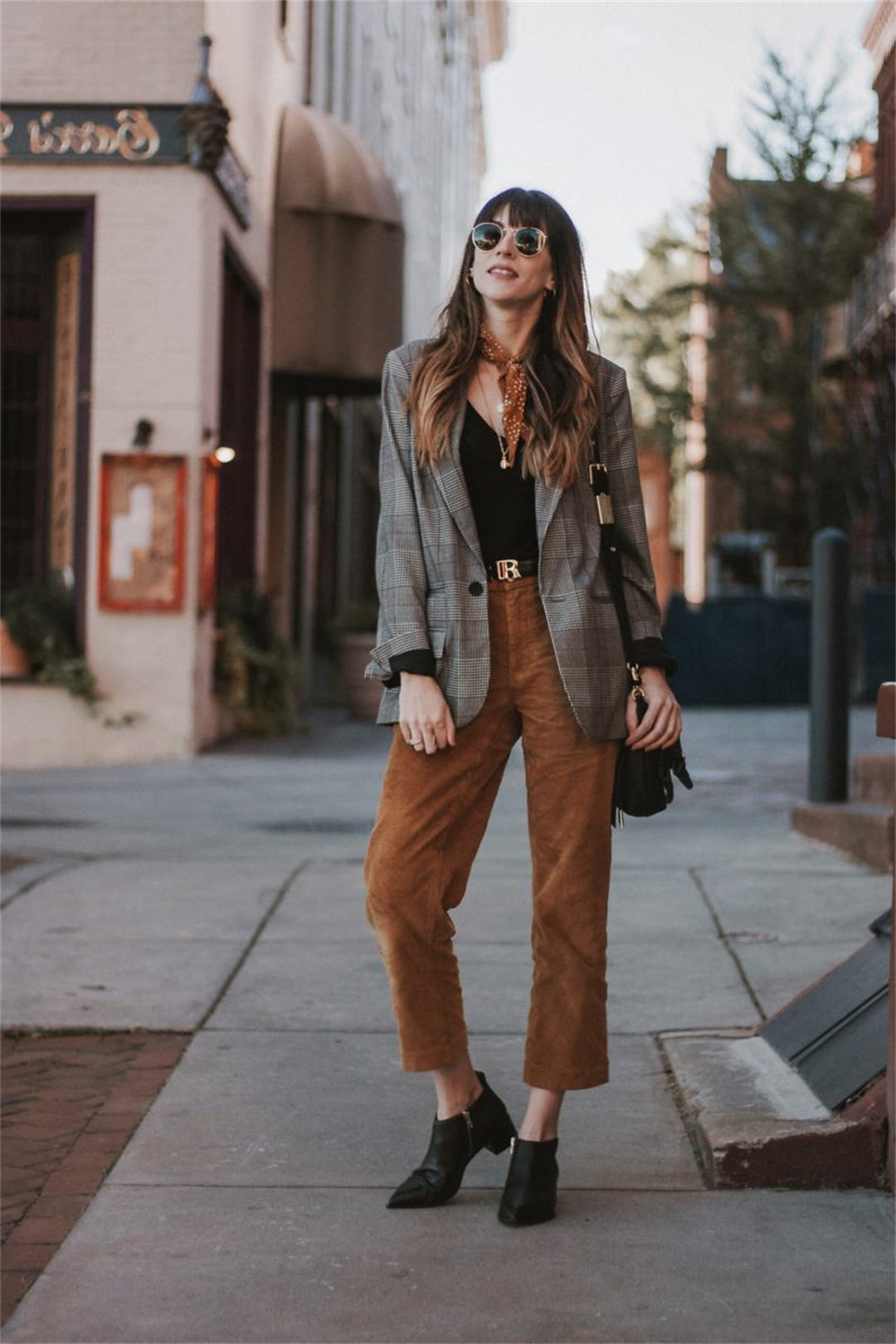 40 Corduroy Pants Outfit Ideas for Women - Her Style Code