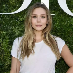 Elizabeth Olsen Outfits and Hairstyle Ideas ()