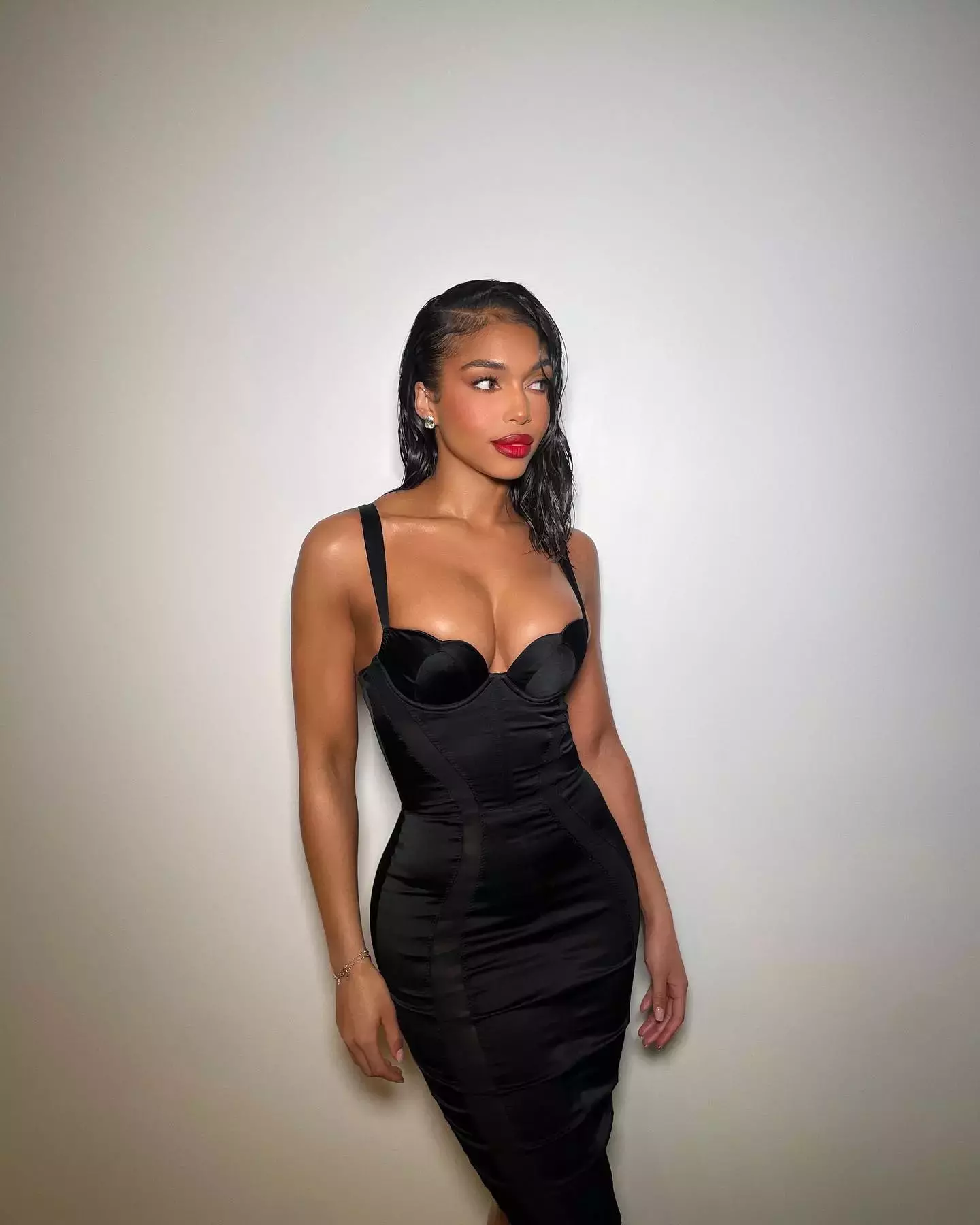 Lori Harvey Outfit Ideas 16