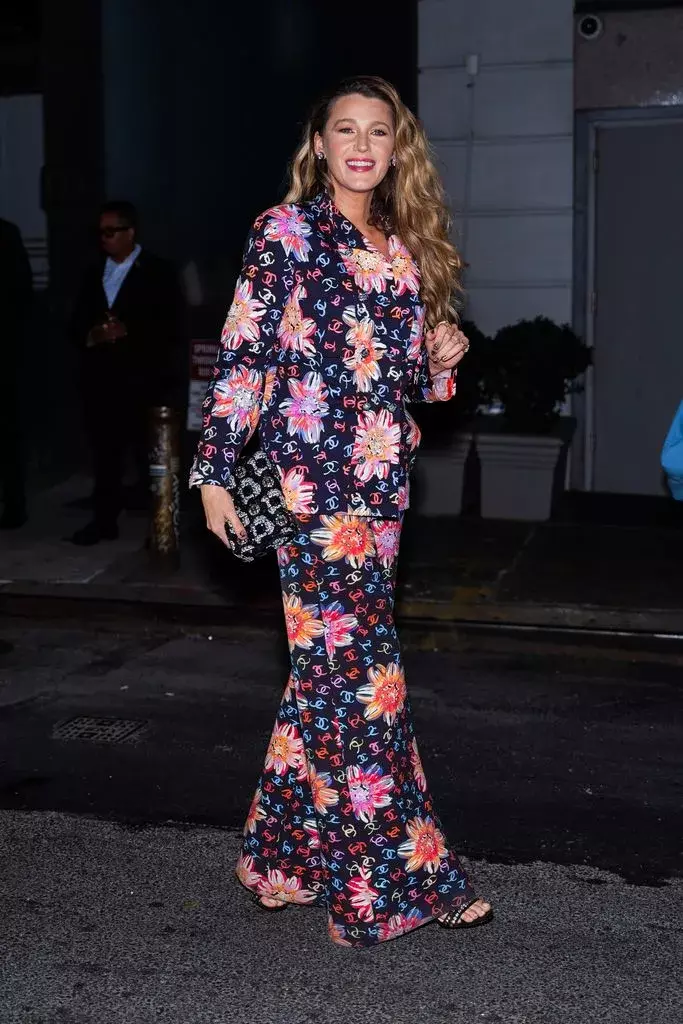 Blake Lively Shines in Chanel Getup 5.jpg