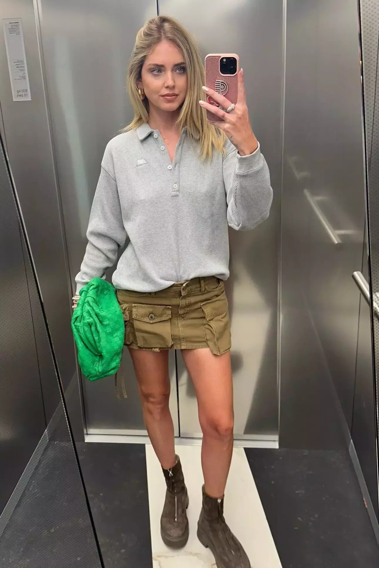 Chiara Ferragnis Chic Elevator Selfie