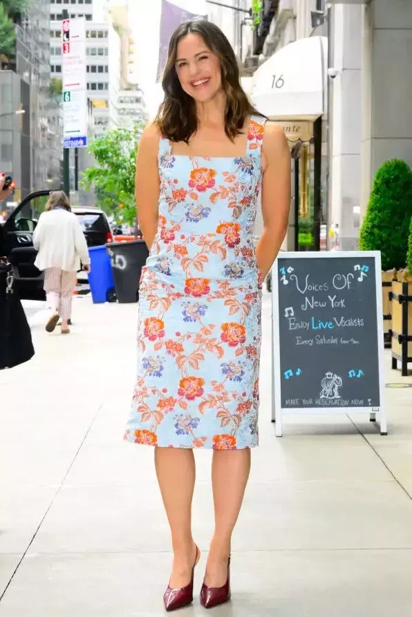 Jennifer Garners Floral Dream In New York City