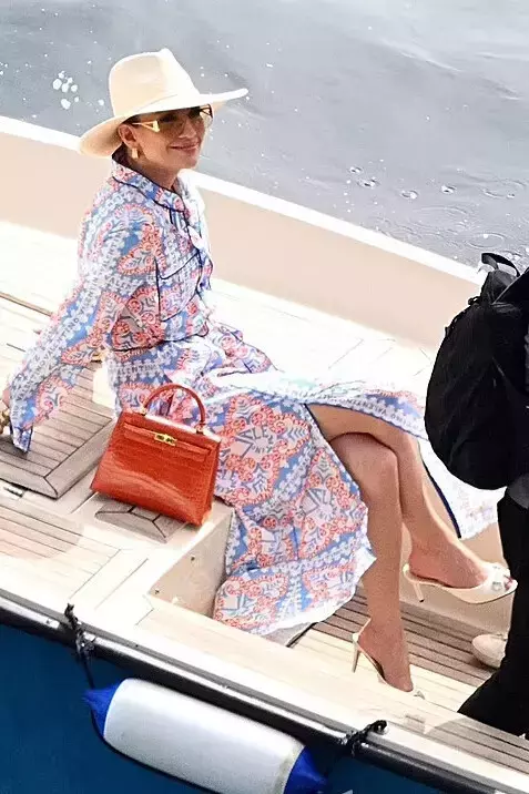 Jennifer Lopez Glows In Valentino Dress On Italian Getaway