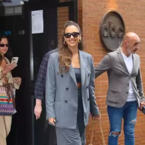 Jessica Alba Rocks Chic Business Casual Look In New York