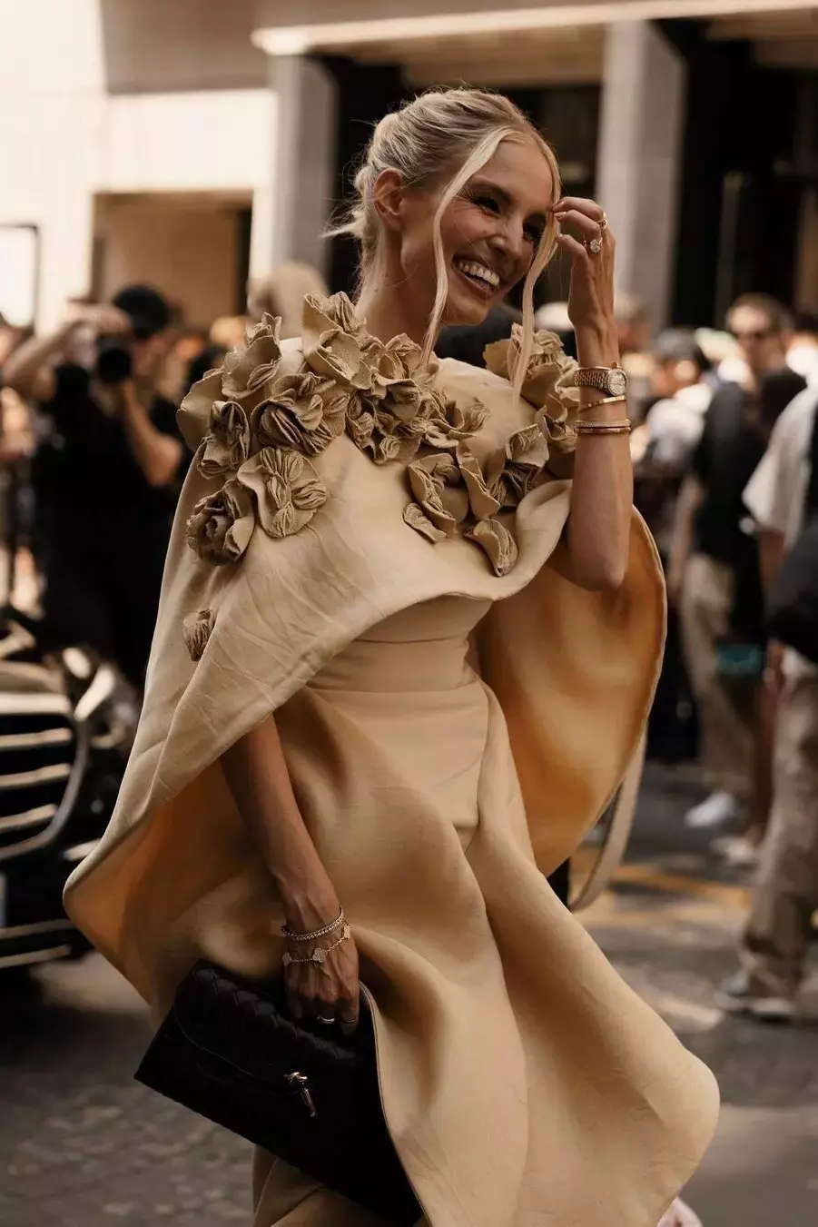 Leonie Hanne Stuns In Stephane Rolland Couture Look