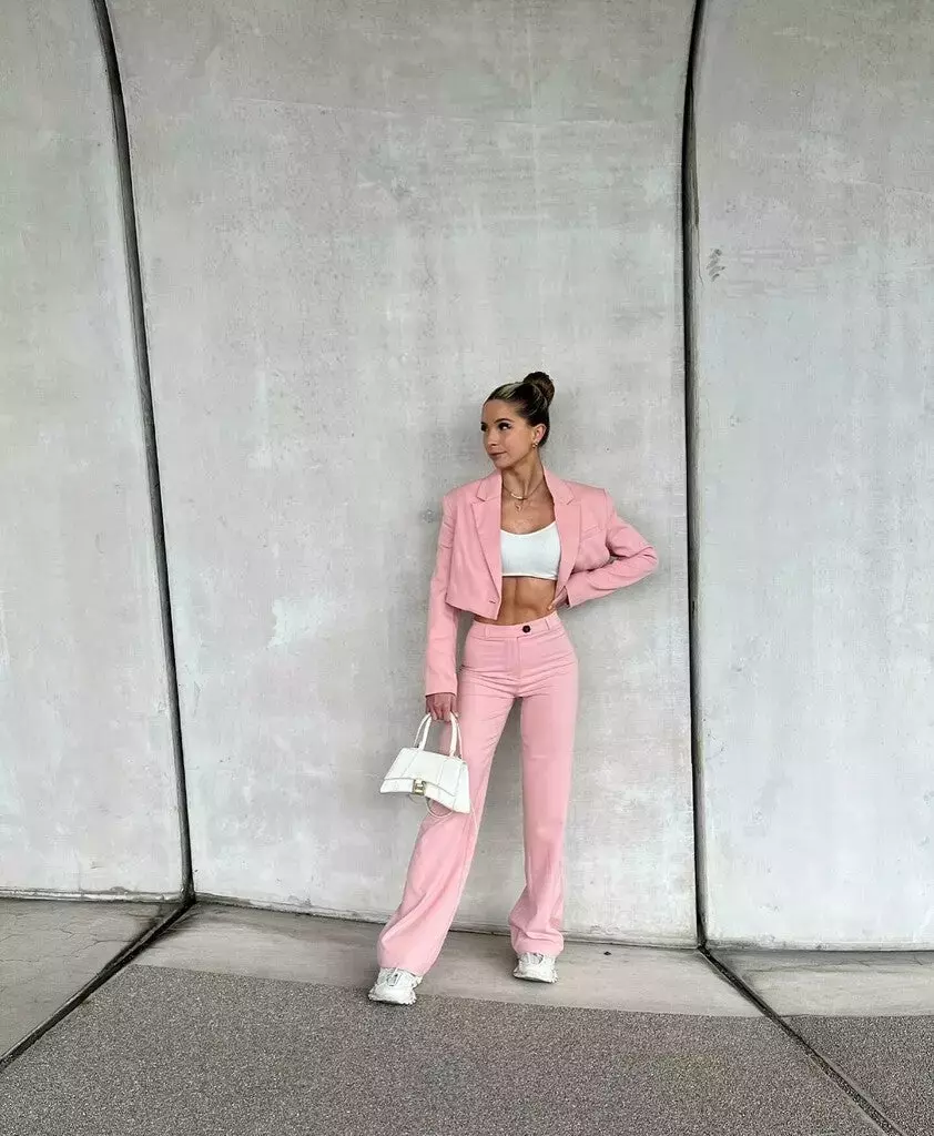 Pink Outfit Ideas For Women