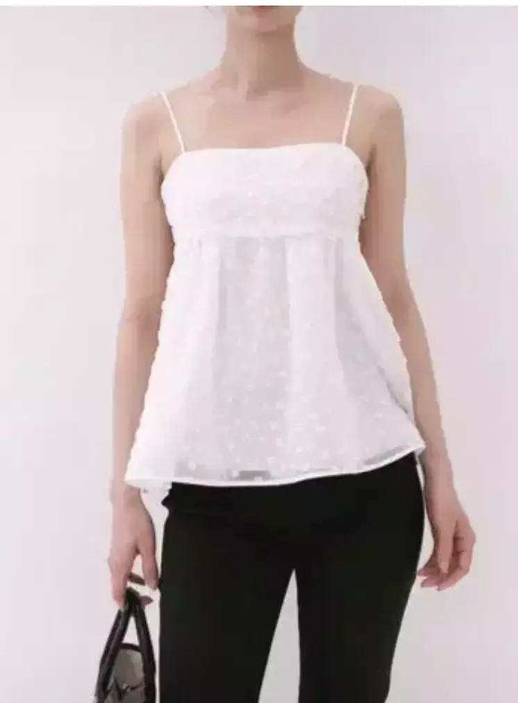 Sie Floral Applique Sleeveless Top