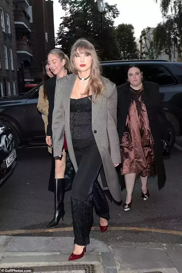 Taylor Swift Chic Night Out in London 2