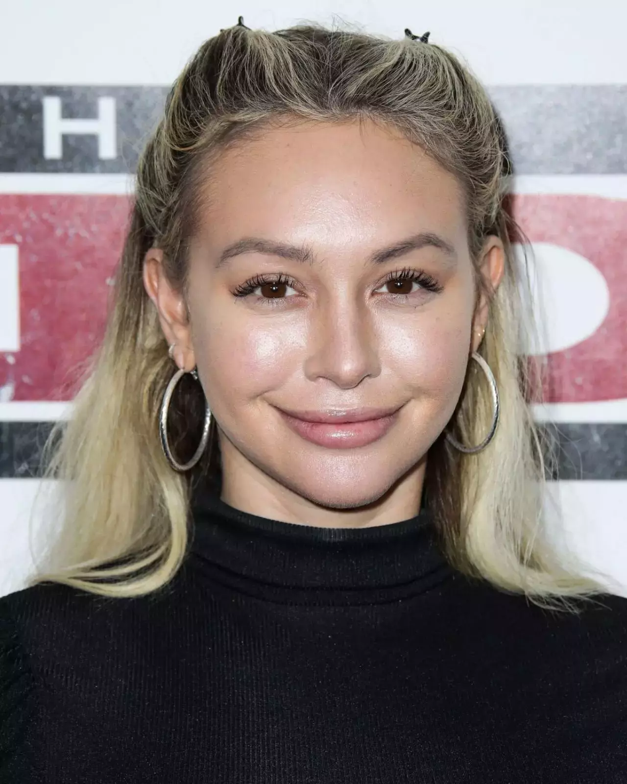 Corinne Olympios The Kid Premiere In Hollywood