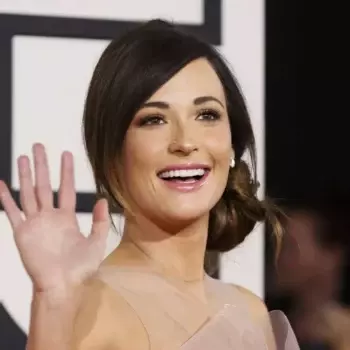 Kacey Musgraves Wears Wearing Armani Prive Atth Annual Grammy Awards Jan_1