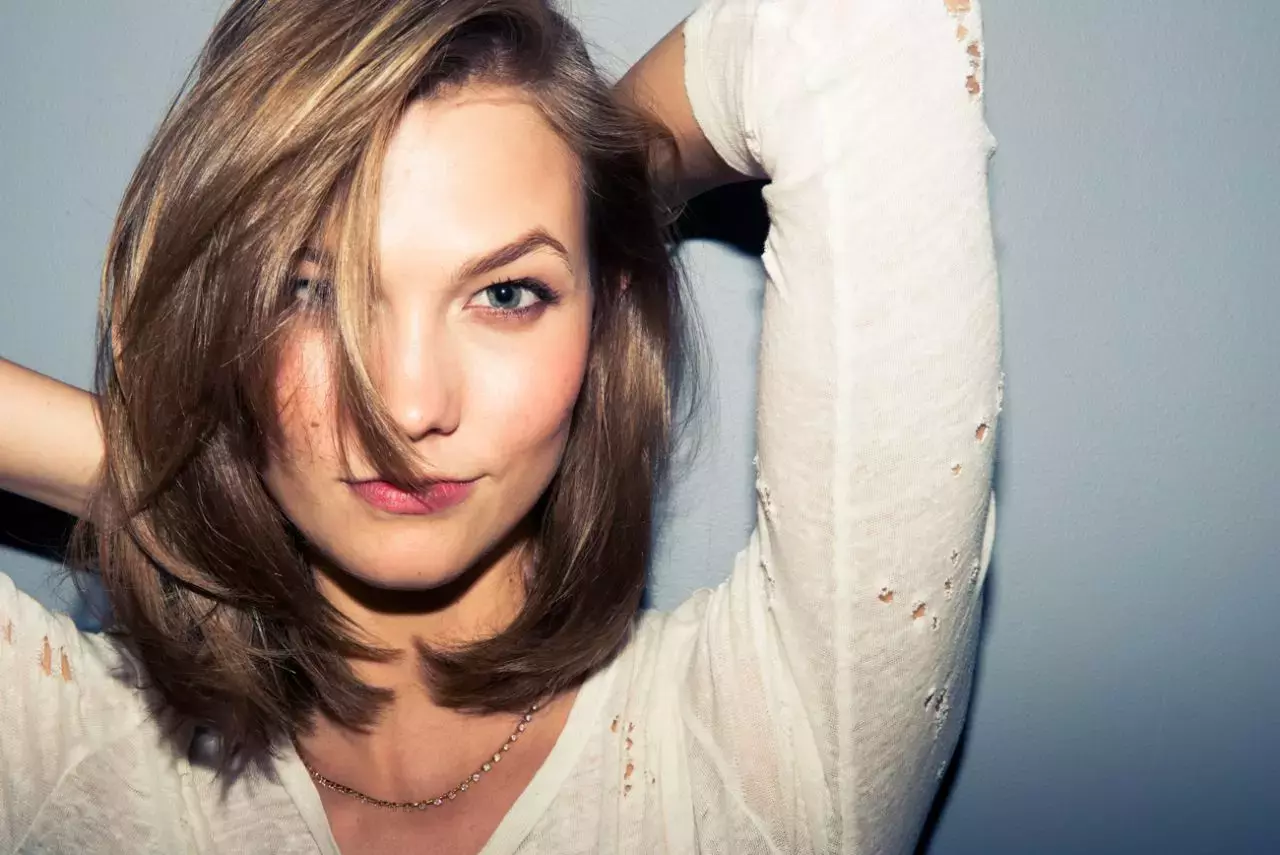 Karlie Kloss Photoshoot For The Coveteur _1