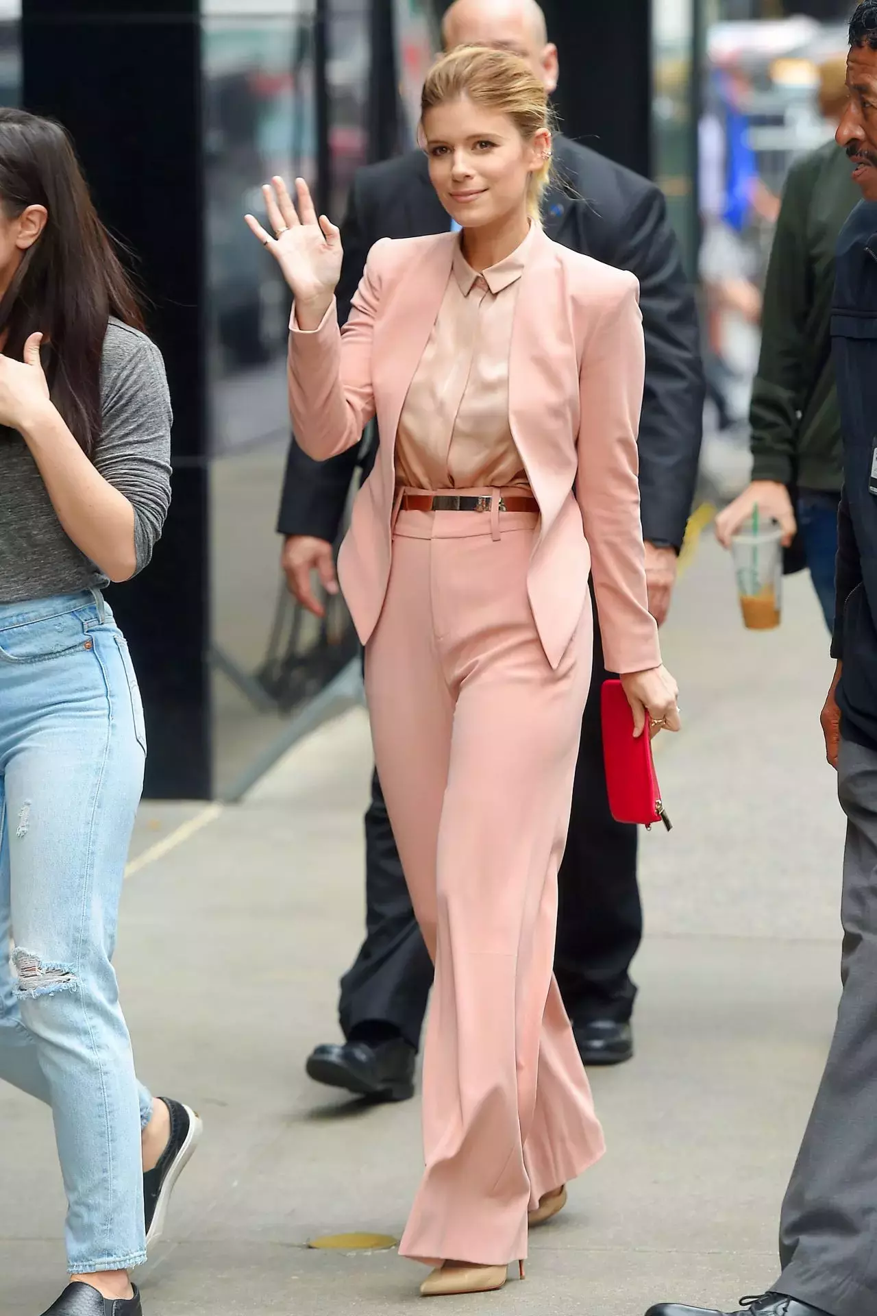 Kate Mara Arriving To Appear On Good Morning America Nyc