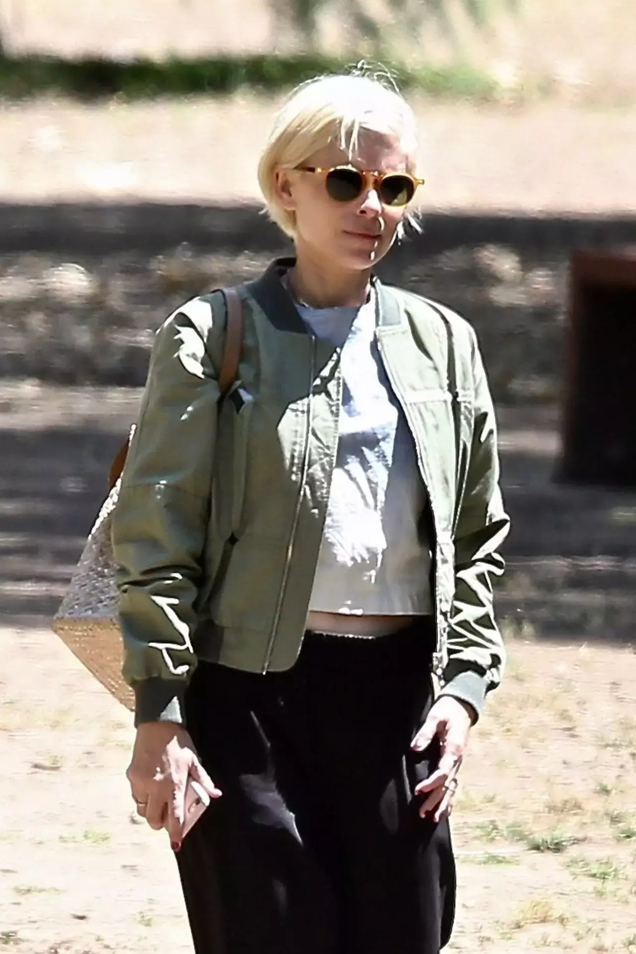 Kate Mara Debuts New Blonde Hair La