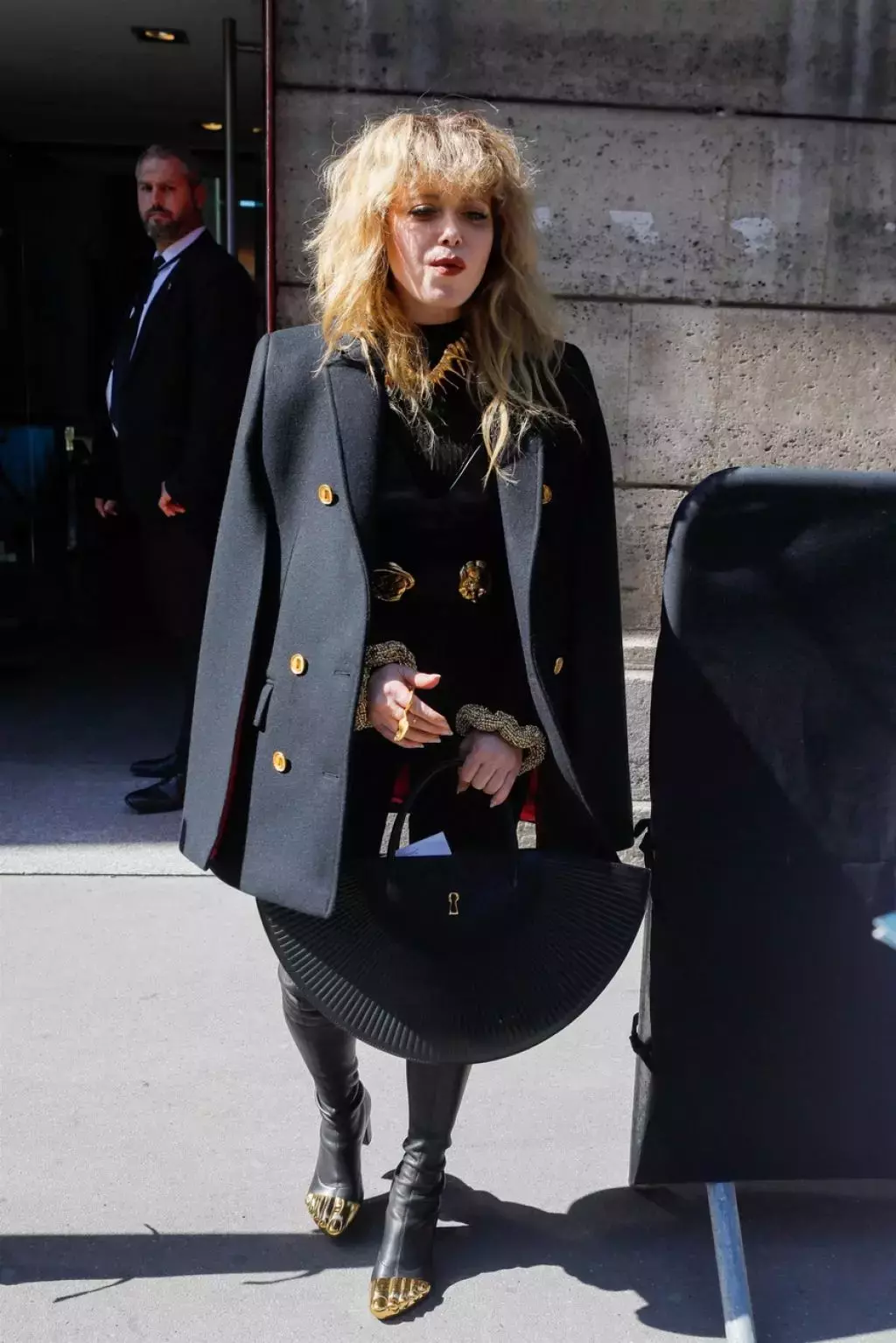 Natasha Lyonne At The Schiaparelli Haute Couture Fall Winter Show In Paris