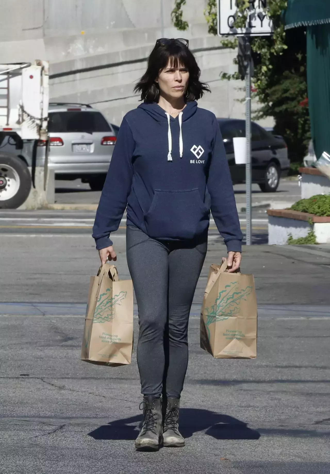 Neve Campbell Shopping At Whole Foods In La