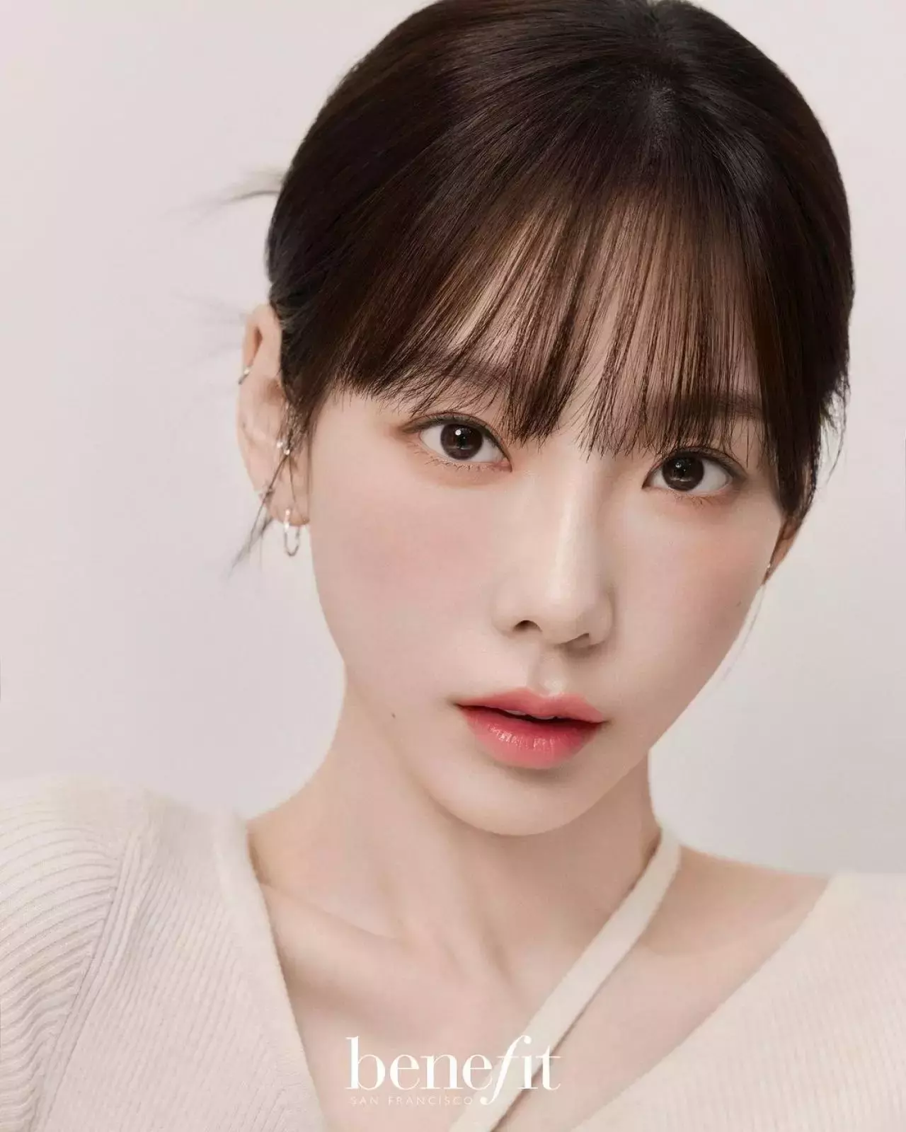 Taeyeon Snsd Benefit Cosmetics Korea