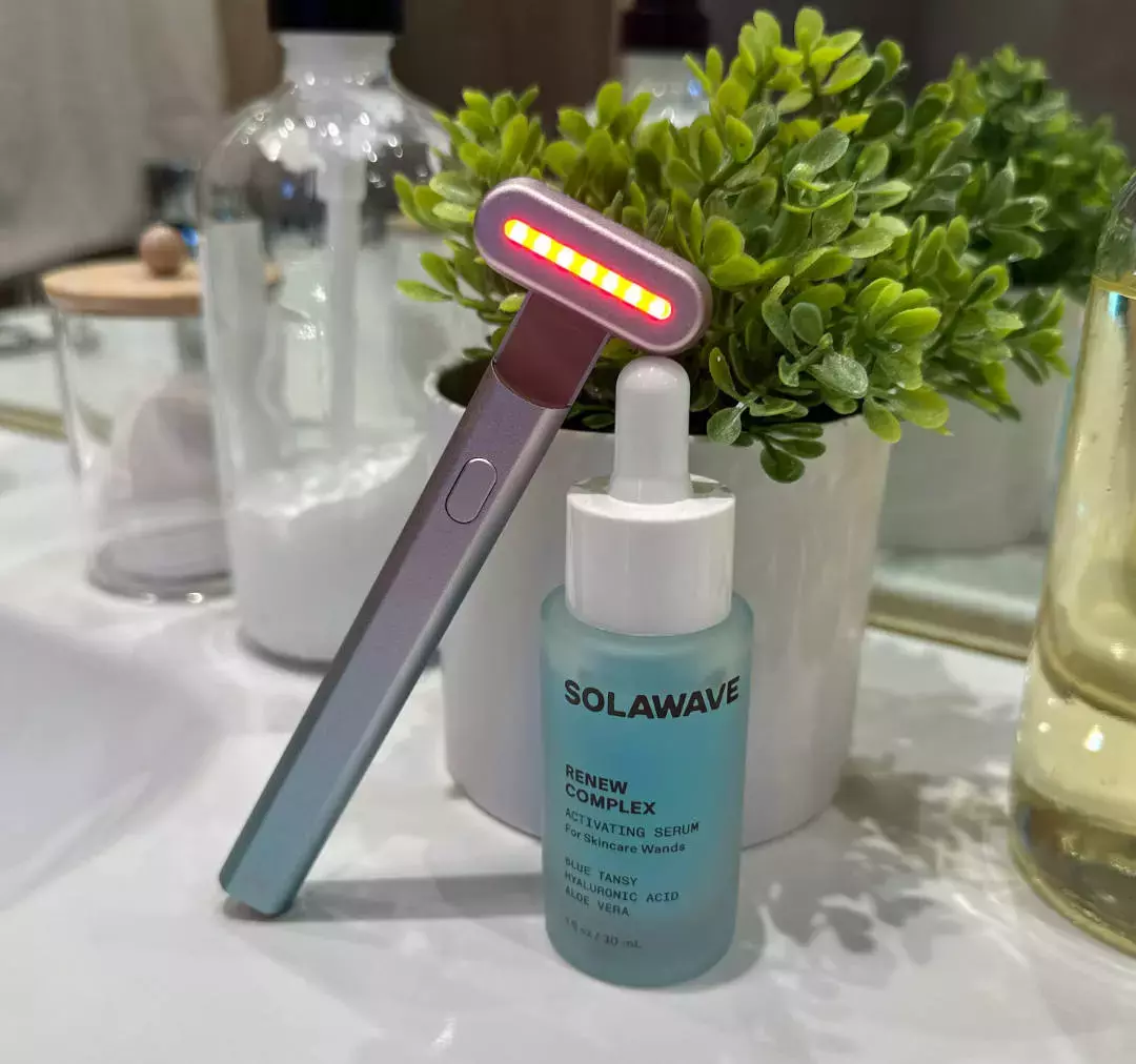 Solawave Radiant Renewal Skincare Wand Review