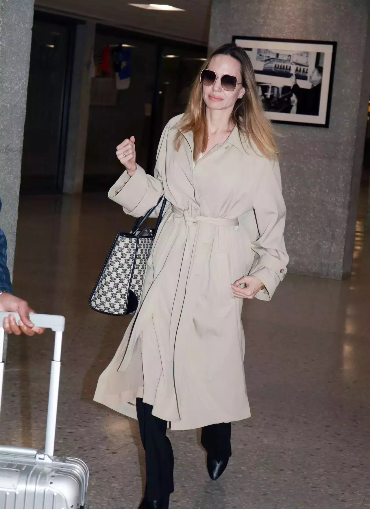 Angelina Jolie At Dulles Airport In Washington