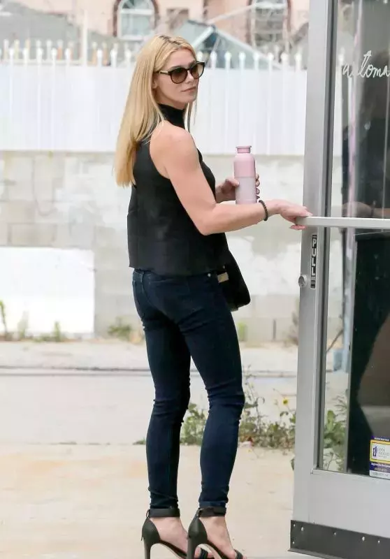 Ashley Greene In Tight Jeans Heads To Automatic Sweat Casting Studio In Culver City_thumbnail