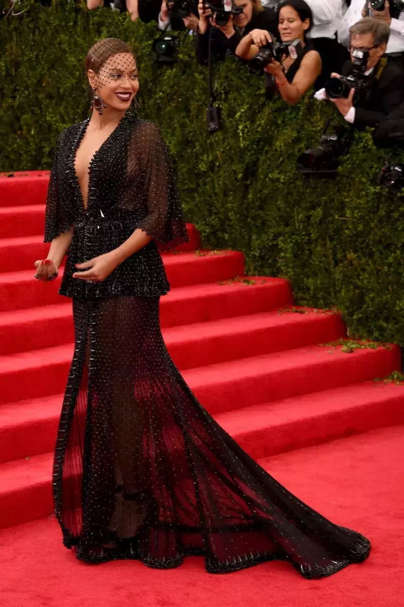 Beyonce Knowles Wearing Givenchy Couture Met Costume Institute Gala_1