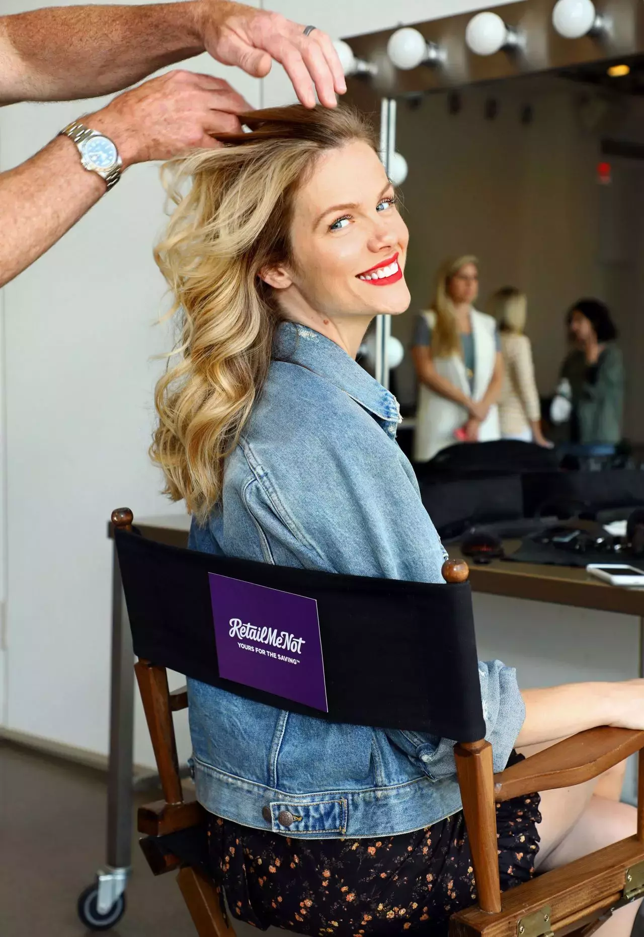 Brooklyn Decker Filming The Retailmenot Dealbrag Campaign In Ny