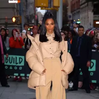 Ciara Outside Build Series In New York