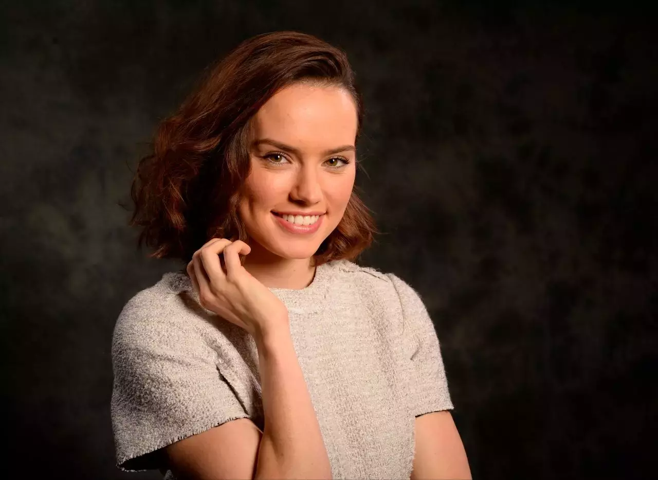 Daisy Ridley Photoshoot For Usa Today December _1