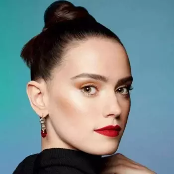 Daisy Ridley Rupaul S Drag Race Guest Judge Portrait