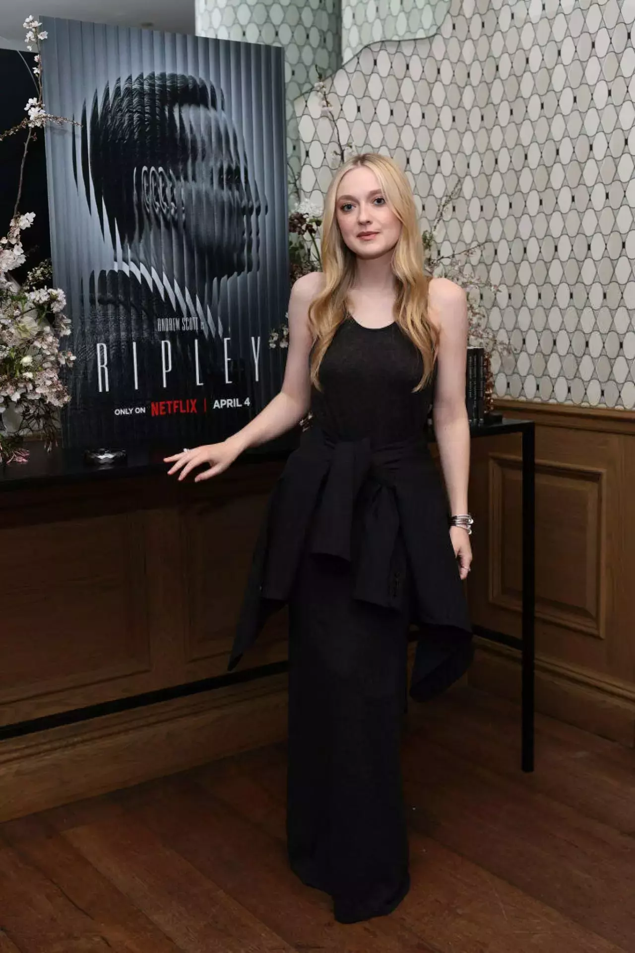 Dakota Fanning And Elle Fanning At Ripley Ny Tastemaker Event In Ny