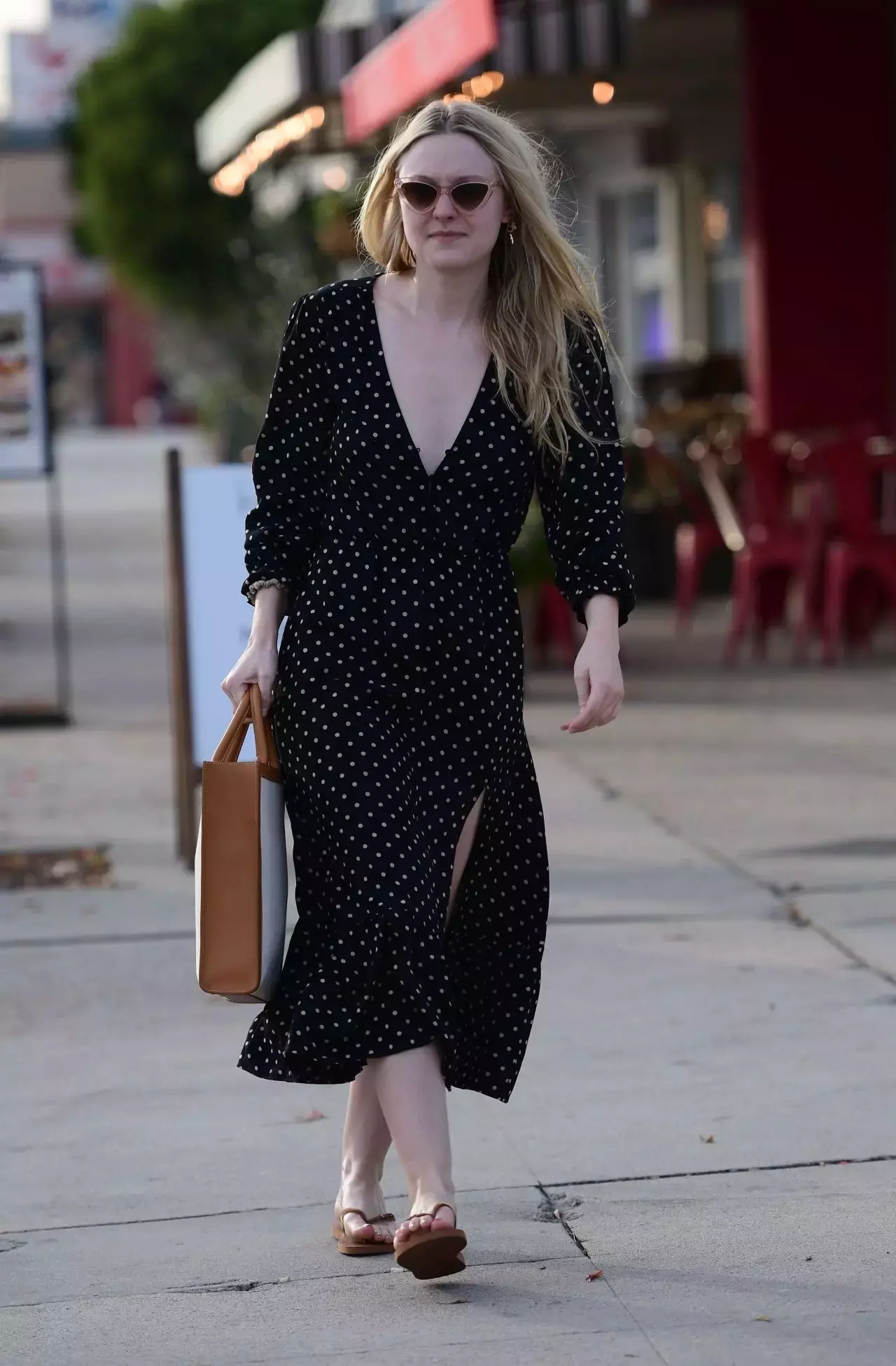 Dakota Fanning Shopping In La