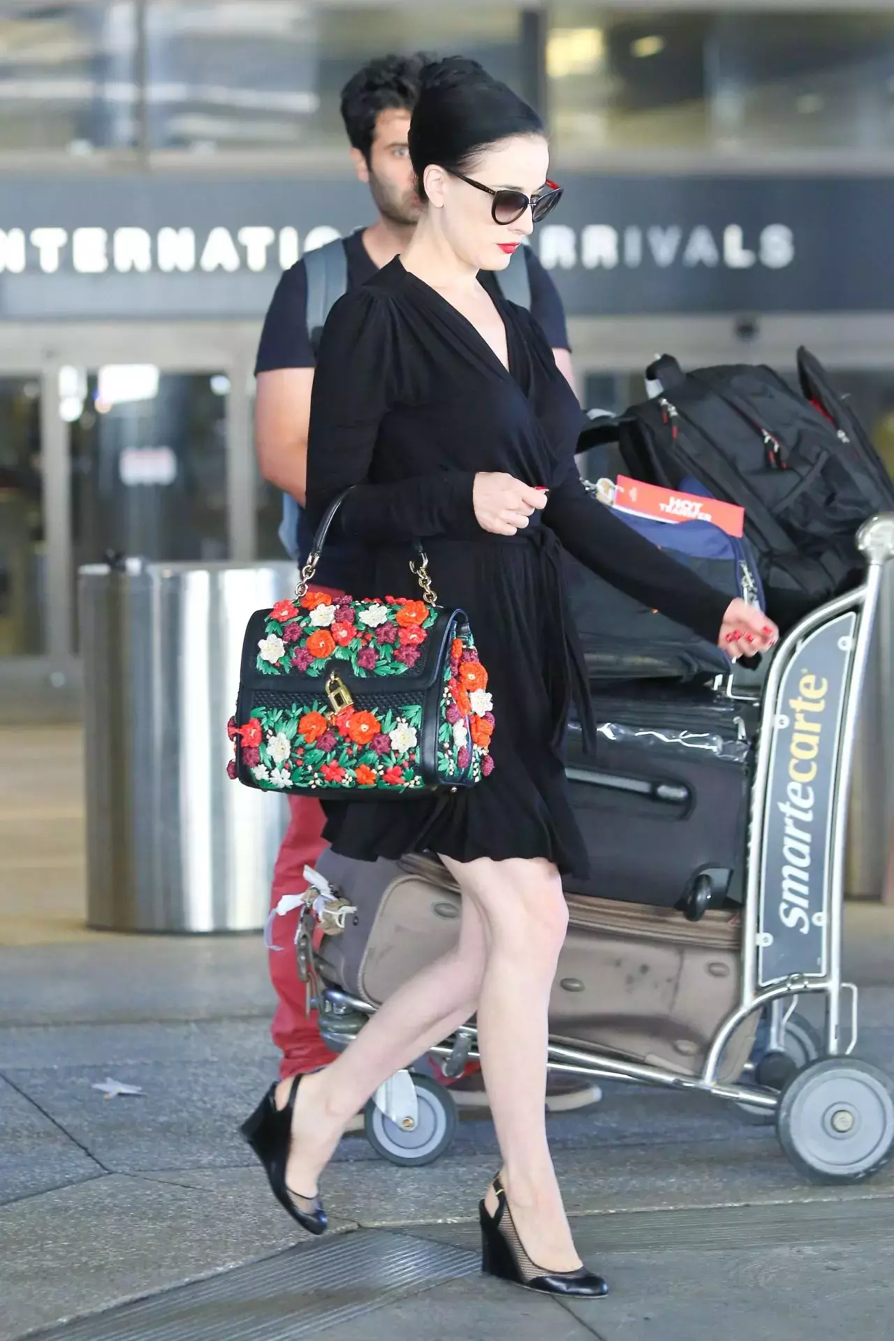 Dita Von Teese Arrives From A Flight At Lax Airport August_8