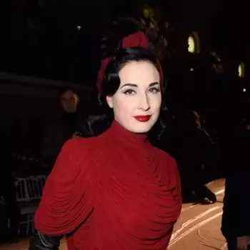 Dita Von Teese Style Jean Paul Gaultier Show In Paris January_4