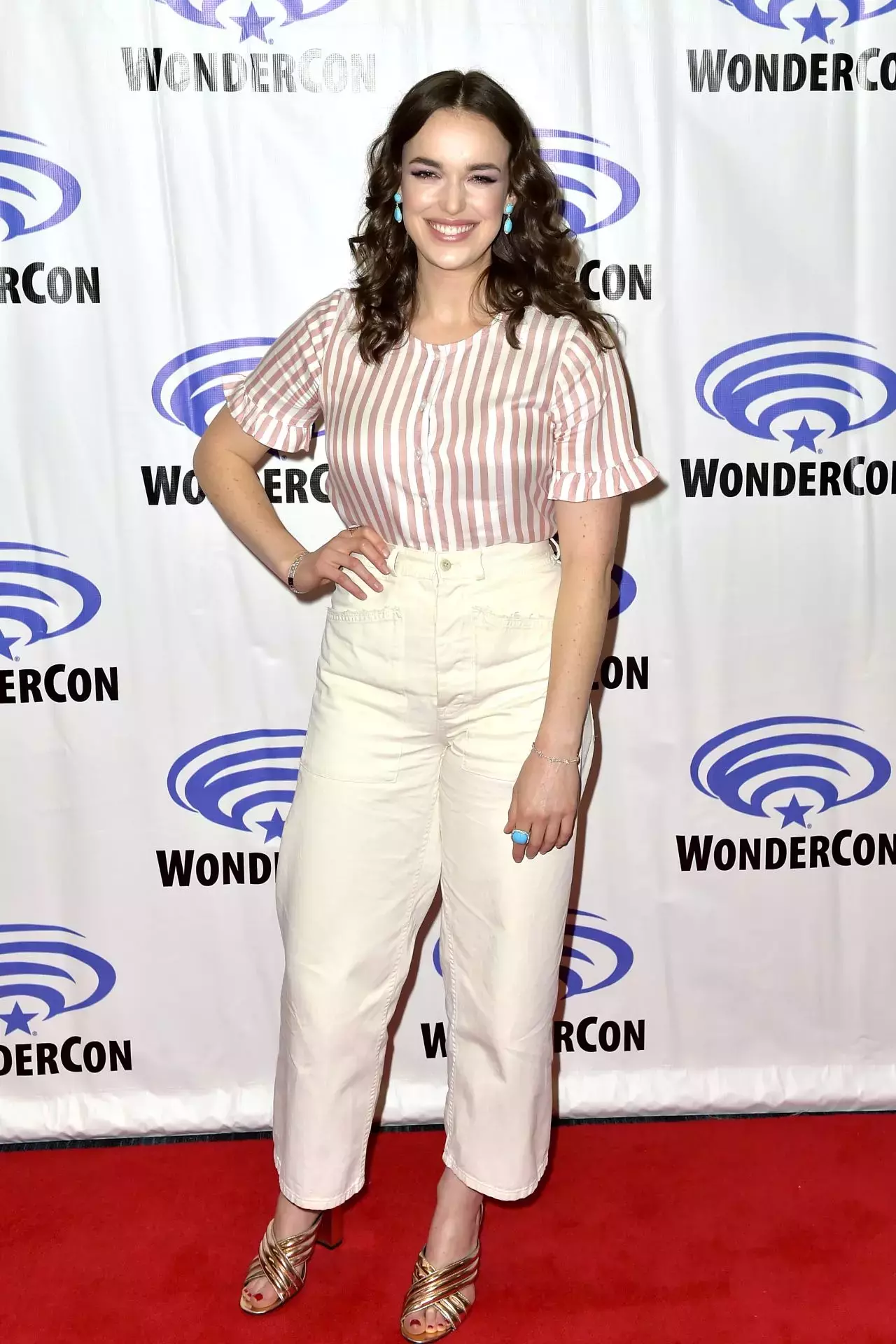 Elizabeth Henstridge Agents Of S H I E L D Photocall At Wondercon