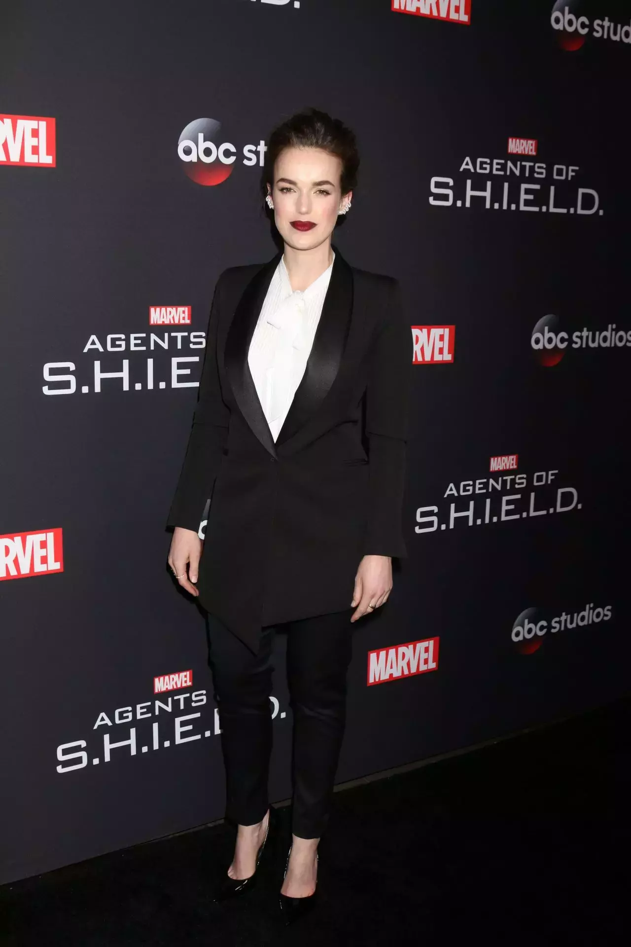 Elizabeth Henstridge Agents Of S H I E L Dth Episode Party In La