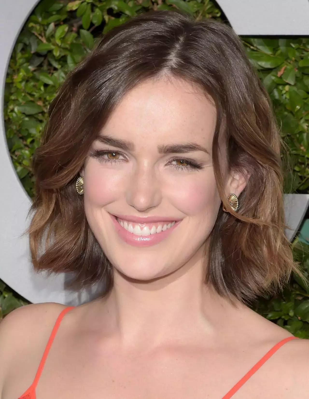 Elizabeth Henstridge Claiborne Swanson Frank S Young Hollywood Book Launch In Beverly Hills_2