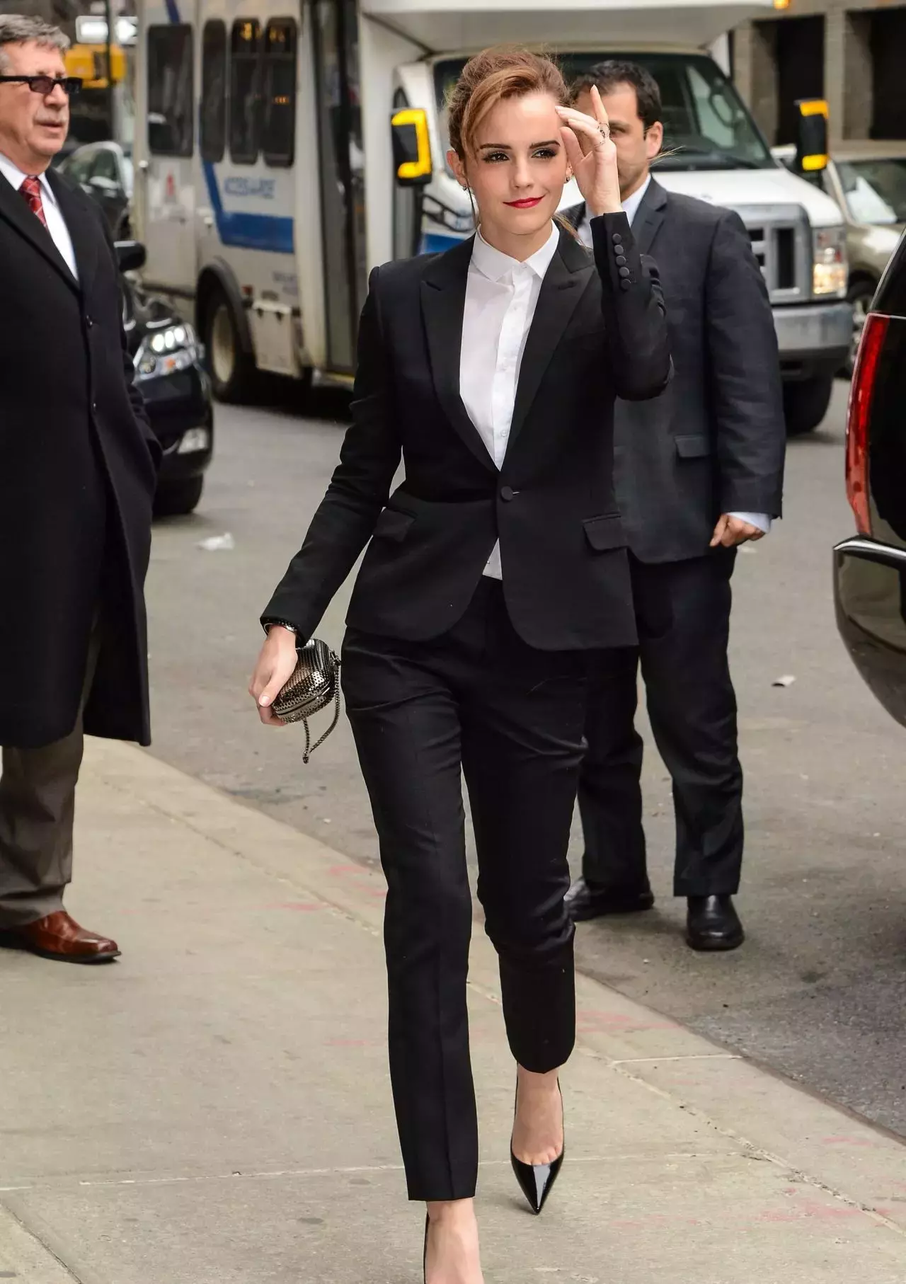 Emma Watson In Fitted Trouser Suit Arriving To The Late Show With David Letterman March_1