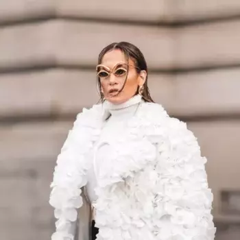 Jennifer Lopez At The Schiaparelli Fashion Show In Paris