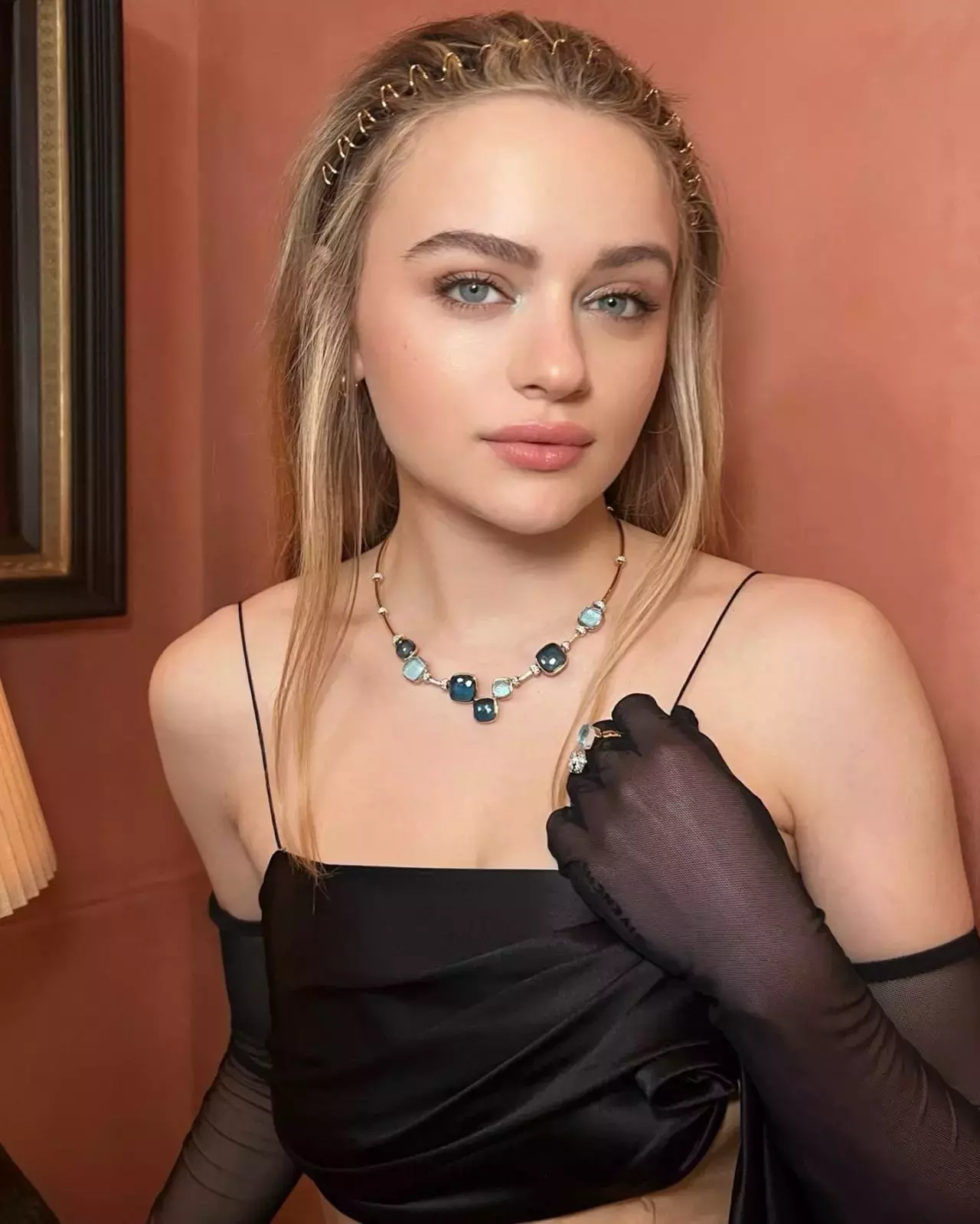 16 Joey King Hairstyles That Redefine Effortless Glam - Her Style Code