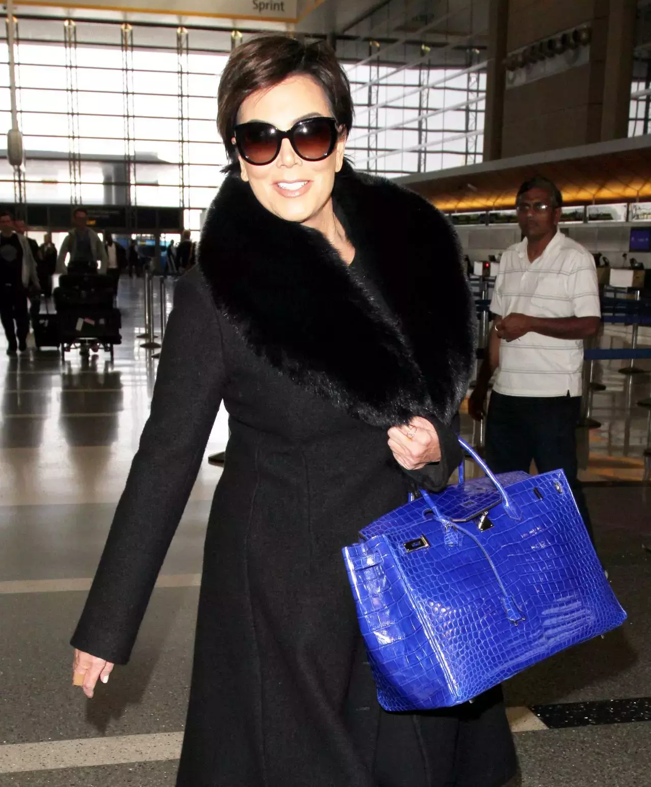 Kris Jenner Is Ecstatic As She Catches A Flight To Paris At Lax In Los Angeles