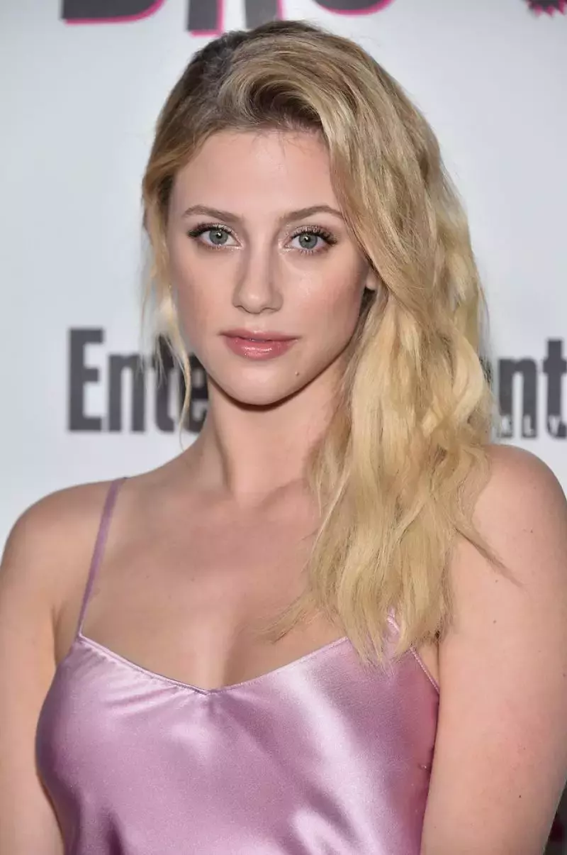 Lili Reinhart Ew S Comic Con Bash In San Diego