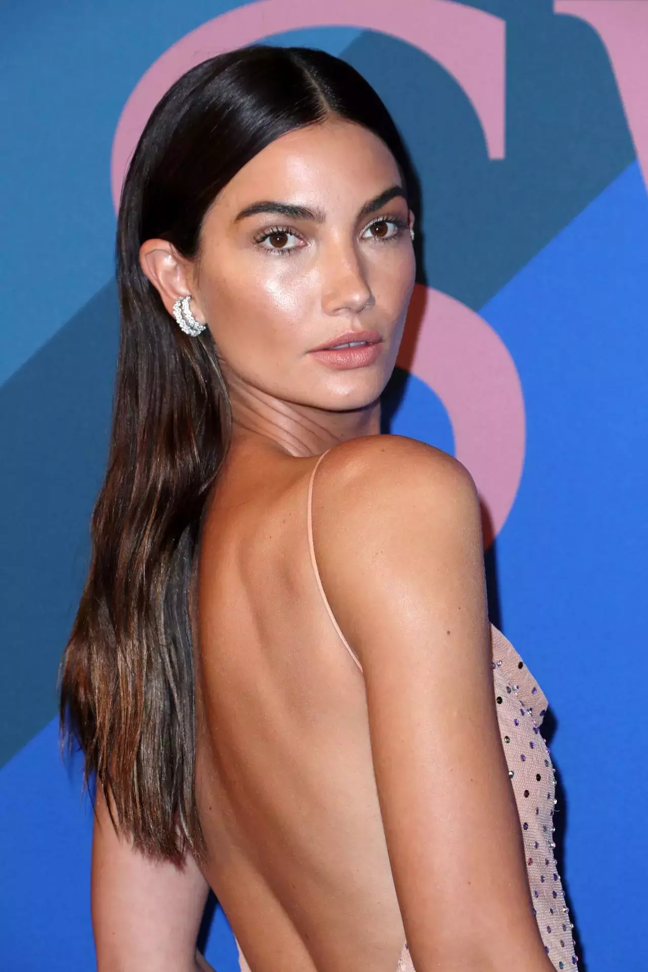 Lily Aldridge Cfda Fashion Awards In New York