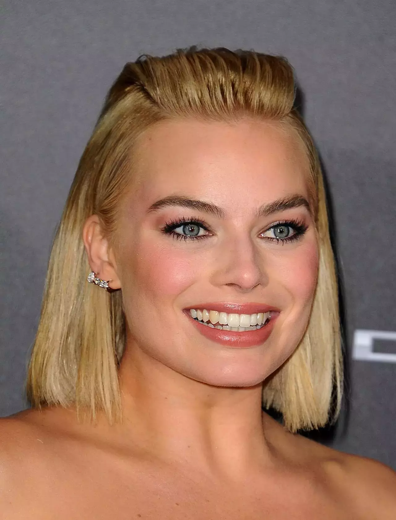 Margot Robbie Focus Movie Premiere In Los Angeles_1