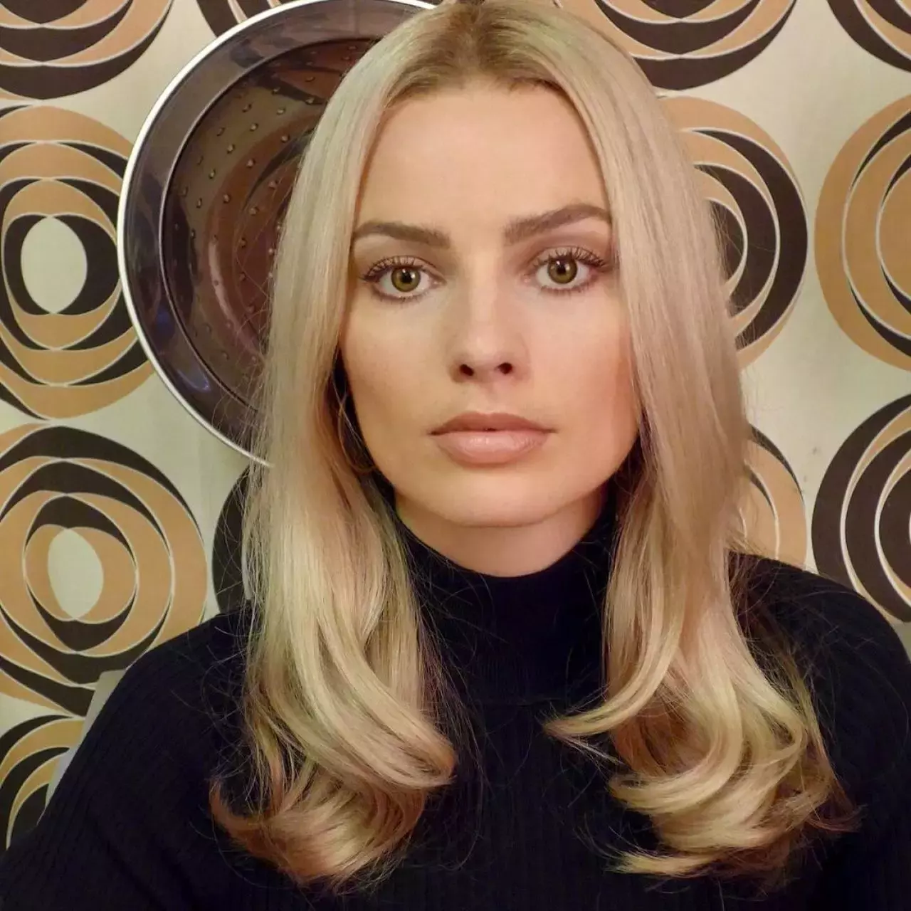 Margot Robbie Once Upon A Time In Hollywood Photos And Behind The Scenes