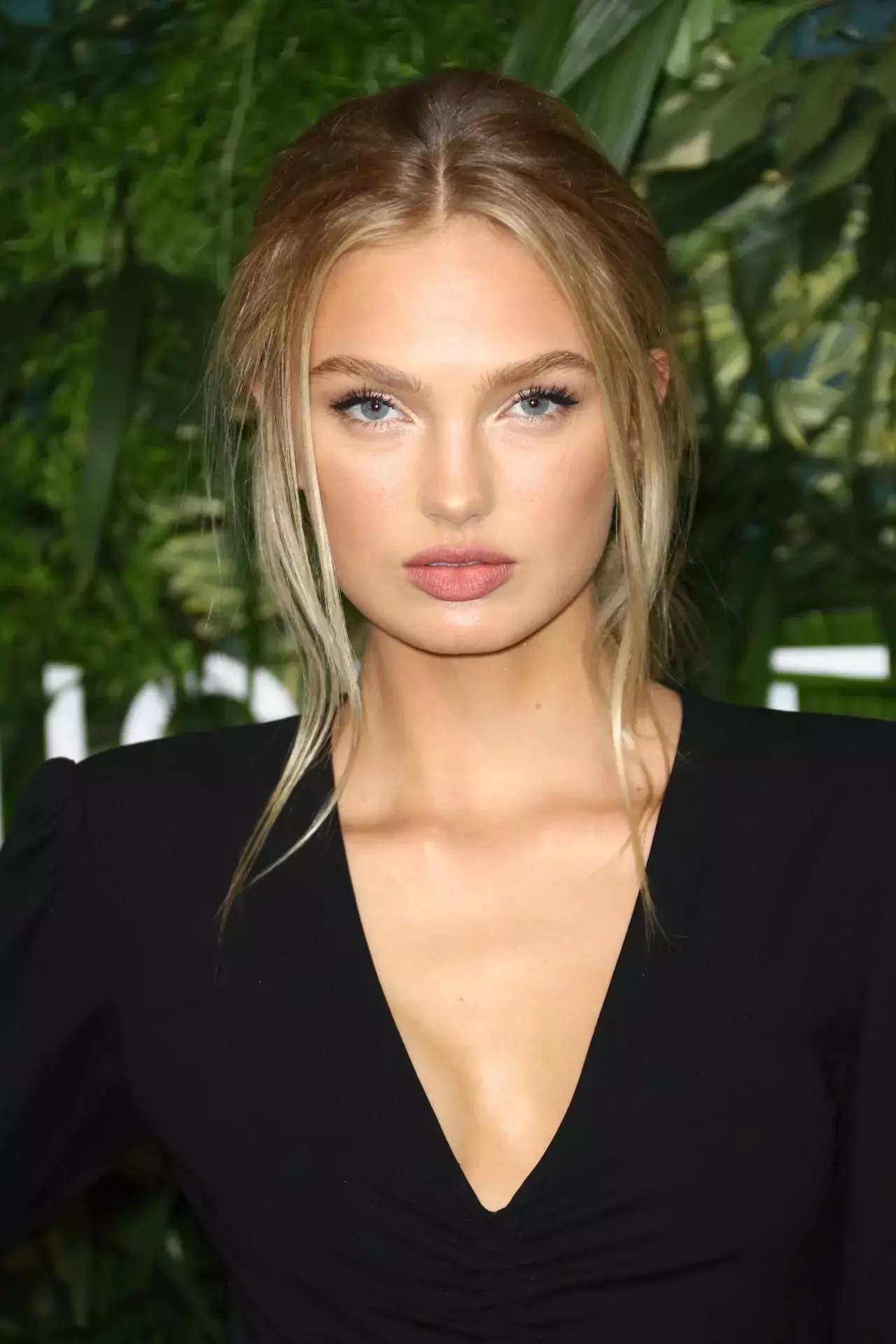 Romee Strijd God S Love We Deliver Golden Heart Awards In New York