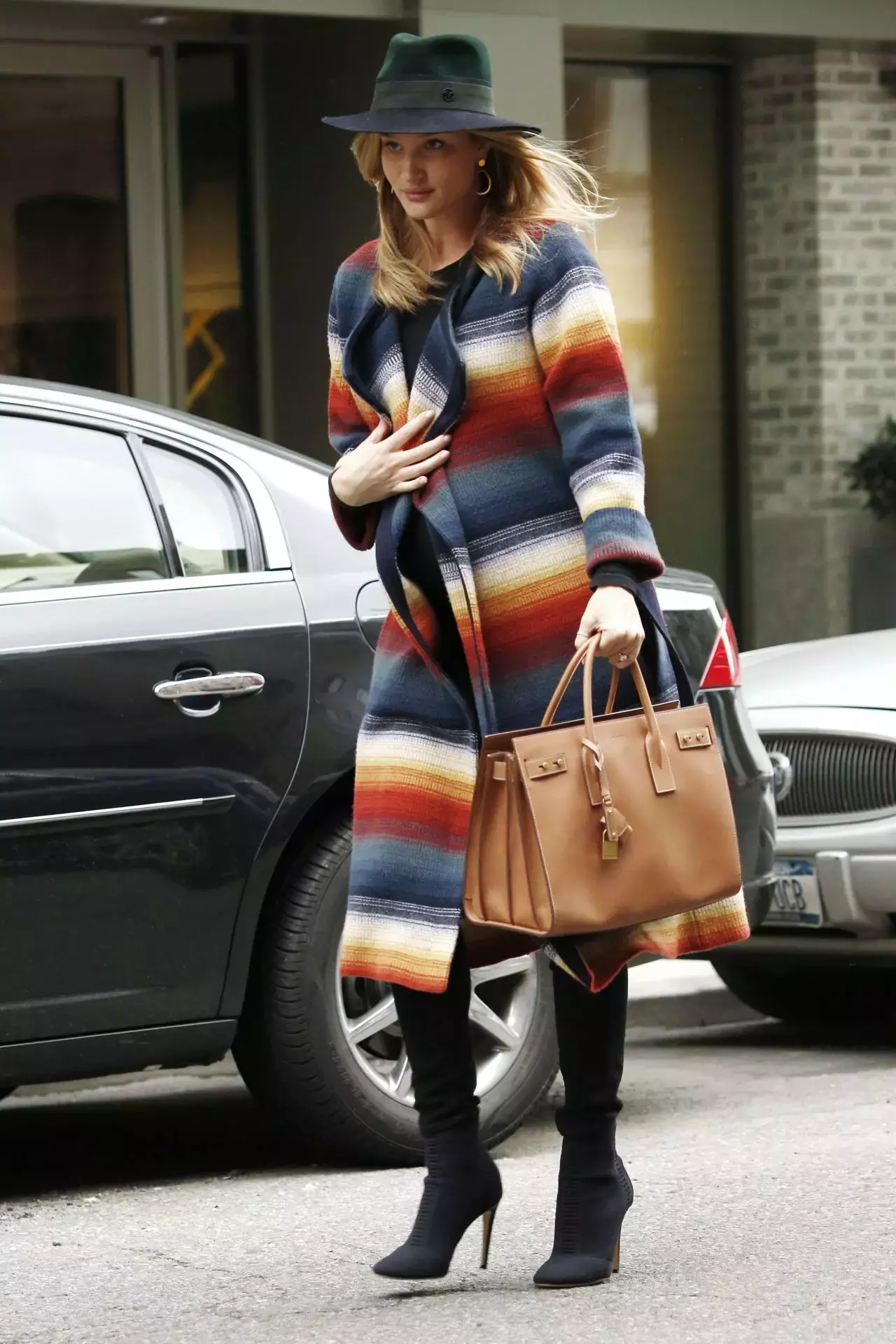 Rosie Huntington Whiteley Looks Stylish New York City