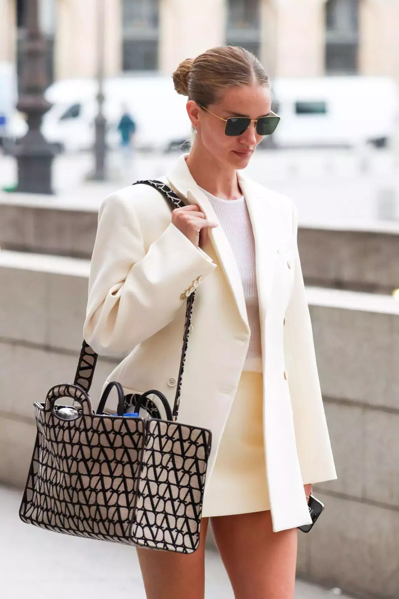 Rosie Huntington Whiteley On The Place Vendome In Paris